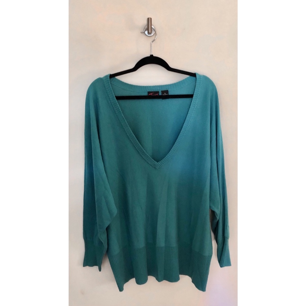 Women’s Plus Size Torrid Turquiose V-Neck Sweater
